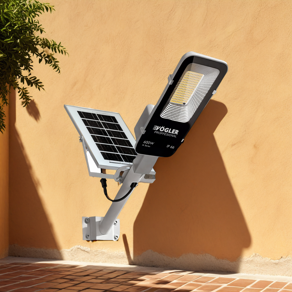 Lámpara solar de alta potencia, sensor crepuscular, control remoto, Vögler Professional 600W